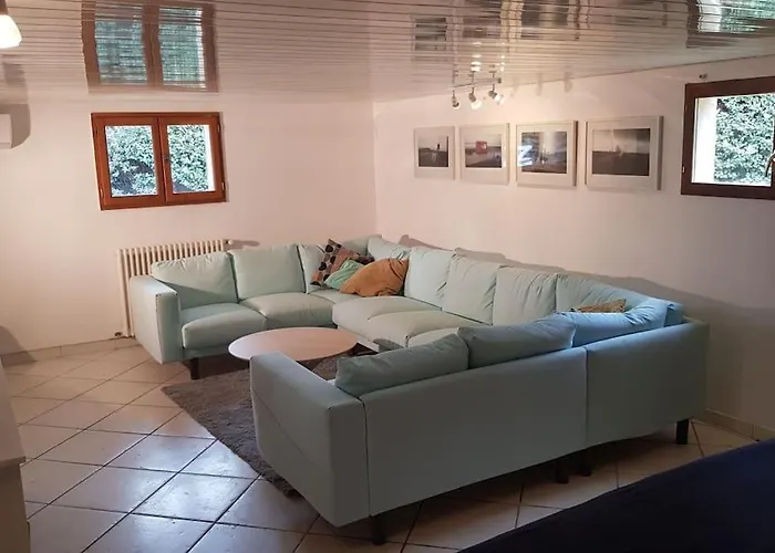 Appartement De 50M2, Climatise Avec Terrasse Et Parking