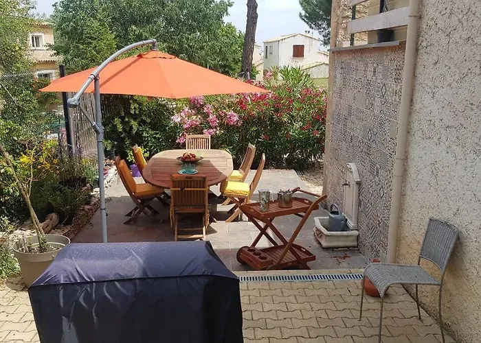Appartement De 50M2, Climatise Avec Terrasse Et Parking
