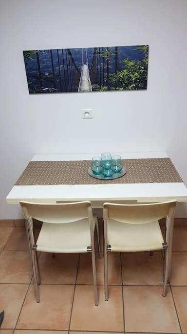 De 50m2, Climatise Avec Terrasse Et Parking Apartment *